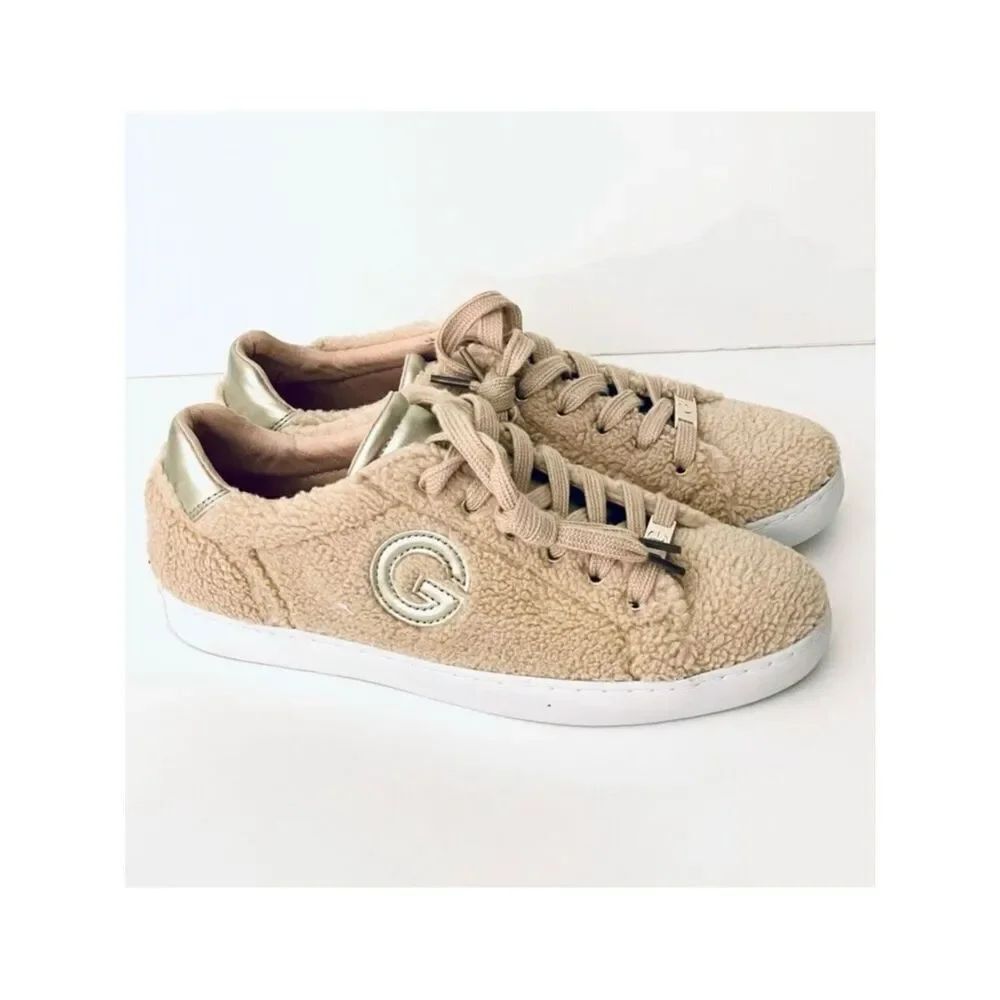 NWT Gorgeous GBG GUESS Los Angeles 10 Beetroot Tan Fur Furry Cushioned Sneakers